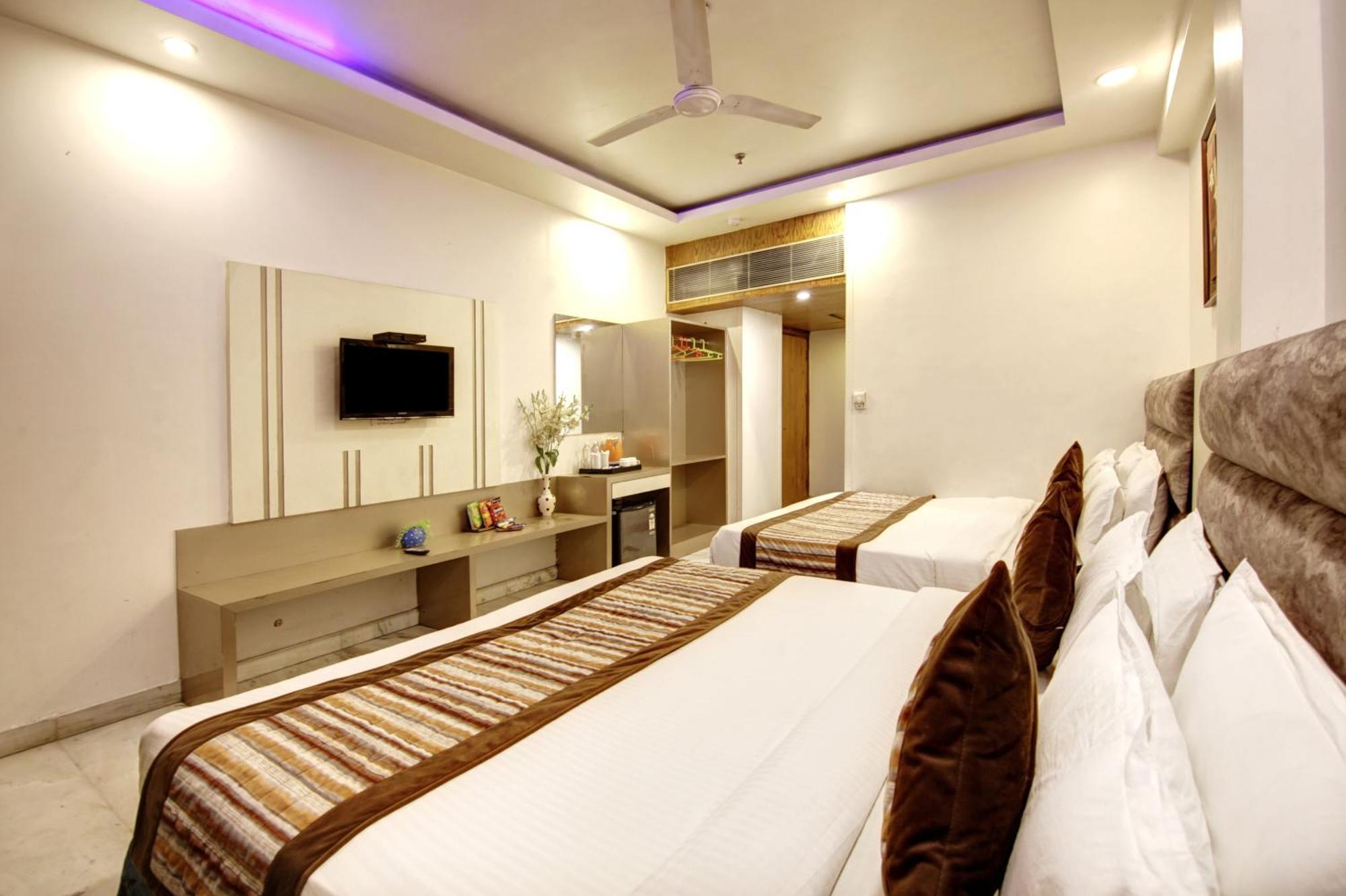 Hotel All Iz Well-By Haveliya Hotels- Traveller'S Choice Award Winner 2025 New Delhi Exterior photo
