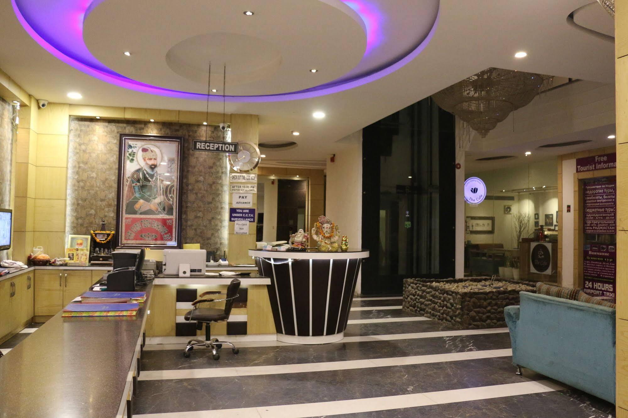 Hotel All Iz Well-By Haveliya Hotels- Traveller'S Choice Award Winner 2025 New Delhi Exterior photo